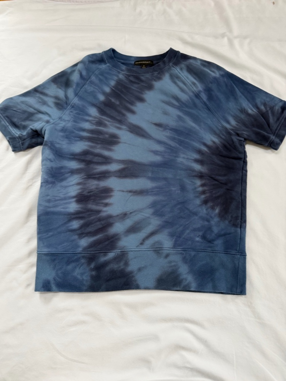 Banana Republic Navy Blue Tie-Dye Short Sleeve Crewneck